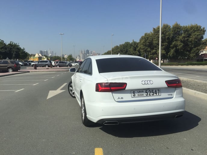 Dubai'de kiralık Audi A6 (Beyaz), 2018