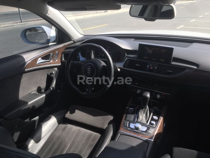 Dubai'de kiralık Audi A6 (Beyaz), 2018