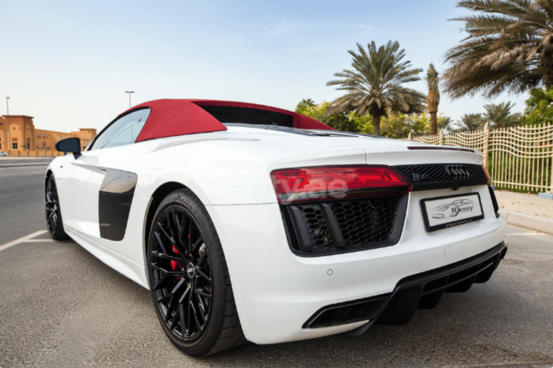 Audi R8 V10 Spyder (White), 2018 for rent in Dubai