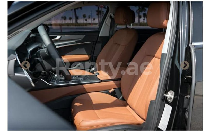 Audi Q8 (Beige), 2021 para alquiler en Dub&aacute;i