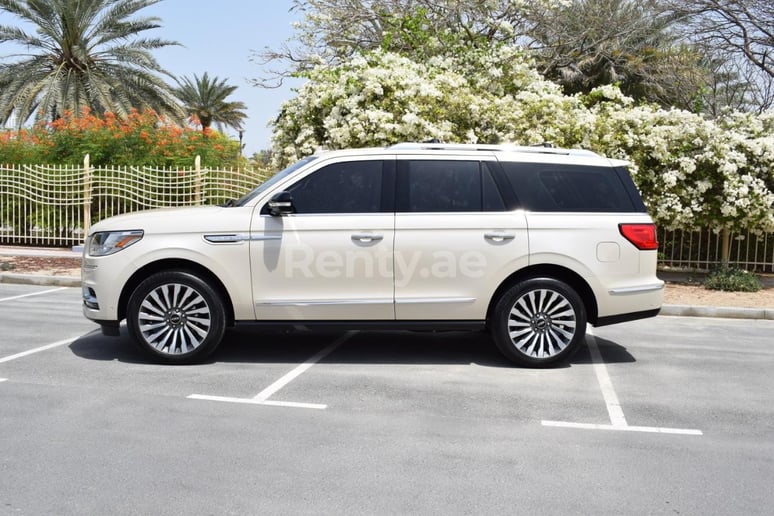 Lincoln Navigator (Beige), 2019 for rent in Dubai