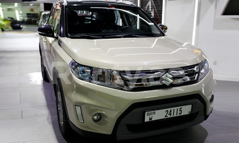 Suzuki Vitara (Beige), 2017 &agrave; louer &agrave; Duba&iuml;