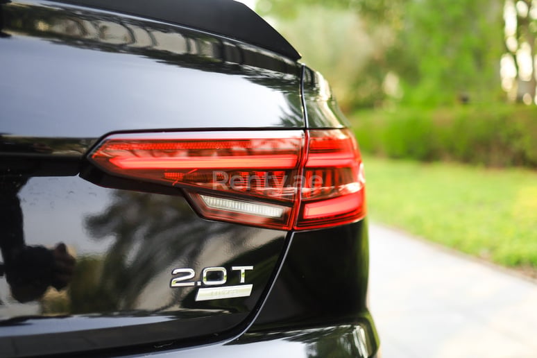 Audi A4 (Nero), 2018 in affitto a Dubai