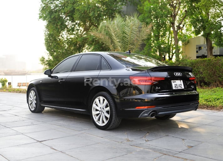Audi A4 (Nero), 2018 in affitto a Dubai