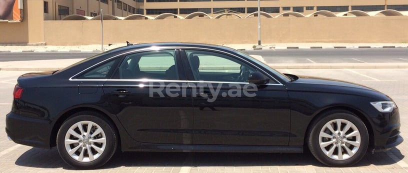 Dubai'de kiralık Audi A6 2,8 quatrro (Siyah), 2018