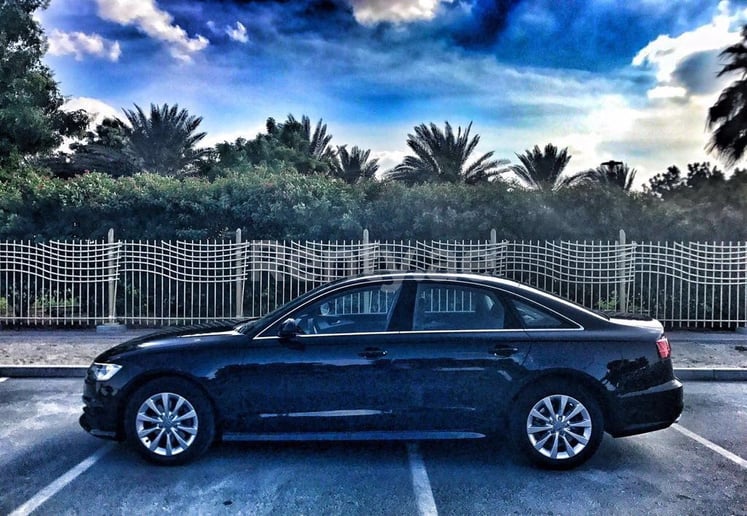 Dubai'de kiralık Audi A6 (Siyah), 2017