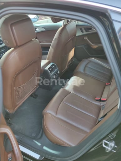 Dubai'de kiralık Audi A6 (Siyah), 2018