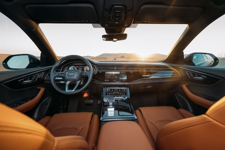 Audi Q8 (Nero), 2022 in affitto a Sharjah