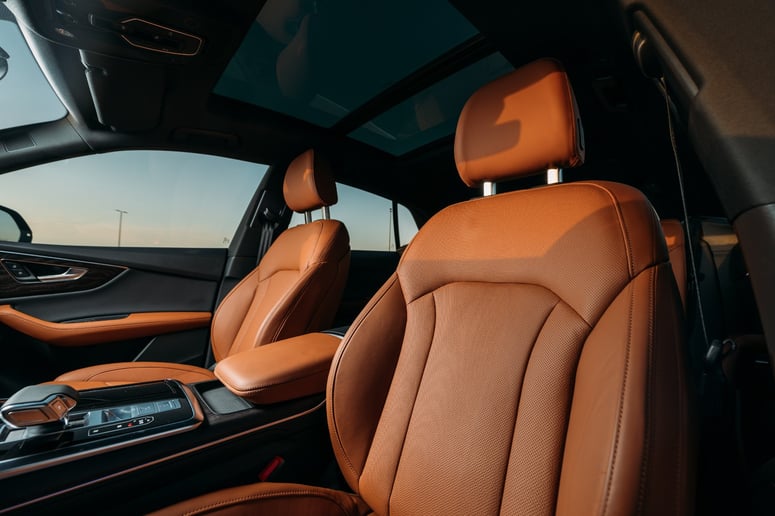 Audi Q8 (Nero), 2022 in affitto a Sharjah