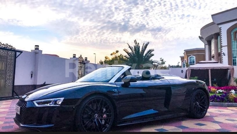 Audi R8 Black Edition (Negro), 2018 para alquiler en Dub&aacute;i
