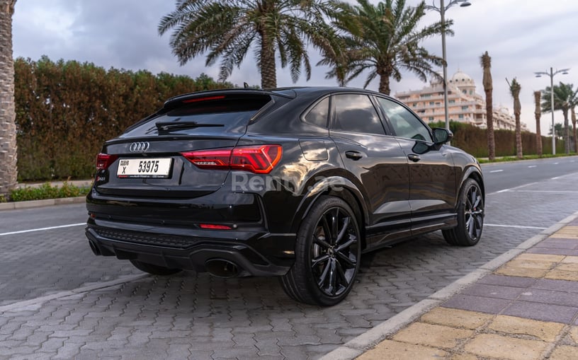 Dubai'de kiralık Audi RSQ3 (Siyah), 2021