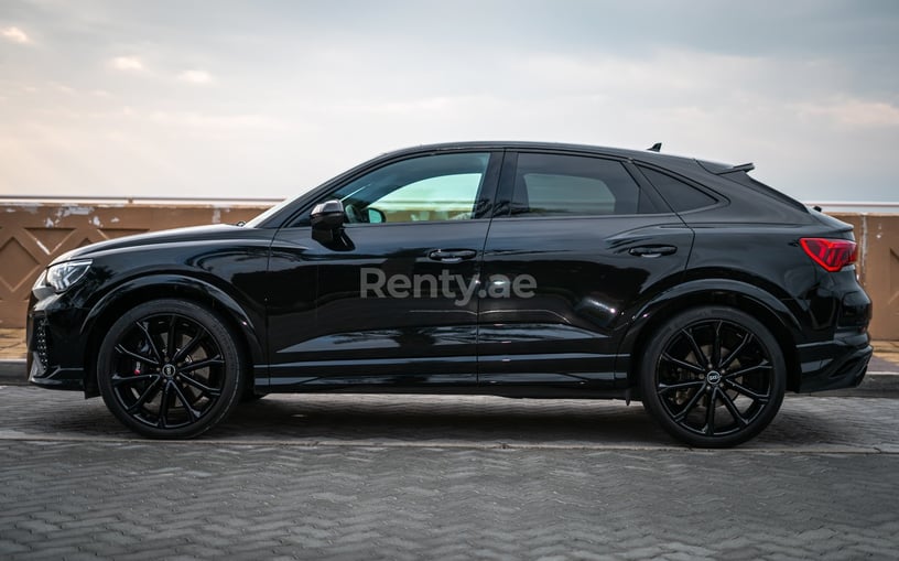 Dubai'de kiralık Audi RSQ3 (Siyah), 2021