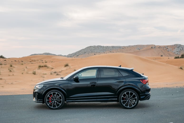 Abu Dabi'de kiralık Audi RSQ3 (Siyah), 2023