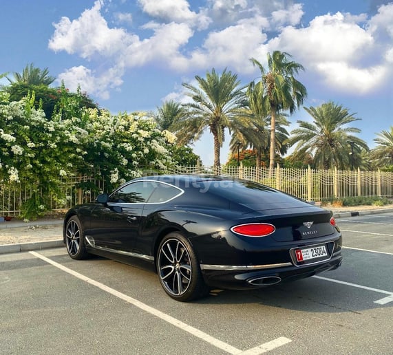 Bentley Continental GT (Negro), 2019 para alquiler en Dub&aacute;i