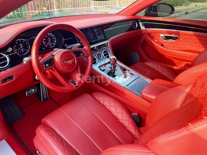 Bentley Continental GT (Negro), 2019 para alquiler en Dub&aacute;i