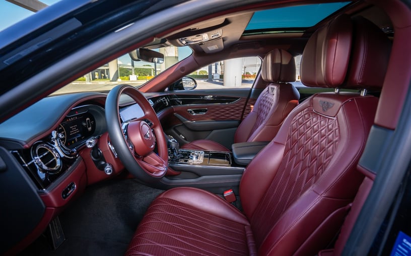 Bentley Flying Spur (Noir), 2023 &agrave; louer &agrave; Ras Al Khaimah