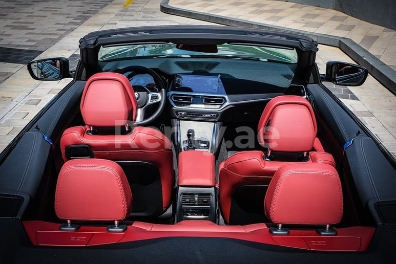 BMW 430i cabrio (Grigio Scuro), 2022 in affitto a Ras Al Khaimah