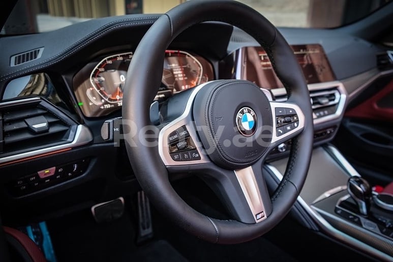 BMW 430i cabrio (Grigio Scuro), 2022 in affitto a Ras Al Khaimah