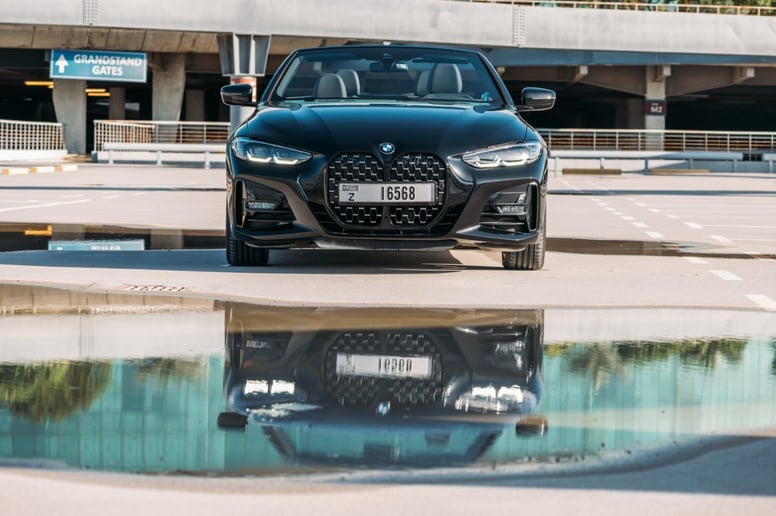 BMW 430i cabrio (Nero), 2023 in affitto a Abu Dhabi