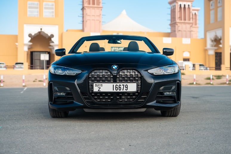BMW 430i cabrio (Noir), 2023 - offres de bail &agrave; Duba&iuml;
