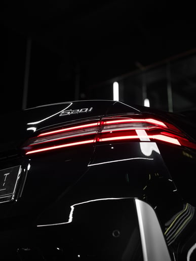 BMW 520i (Negro), 2025 para alquiler en Dub&aacute;i