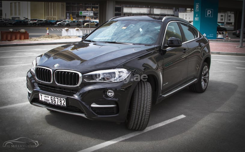 BMW X6 (Черный), 2019 для аренды в Дубай