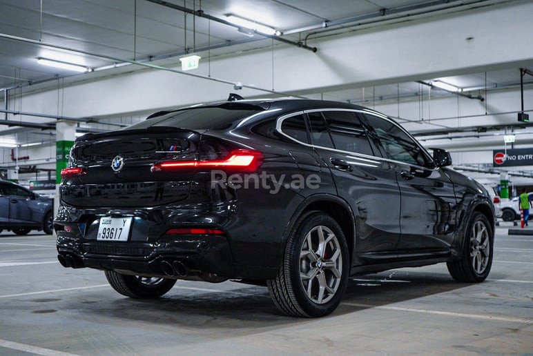 إيجار بي ام دبليو X4 (أسود), 2020 في دبي