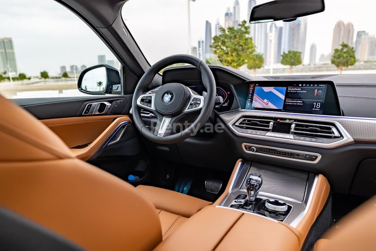 BMW X6 (Nero), 2022 in affitto a Dubai