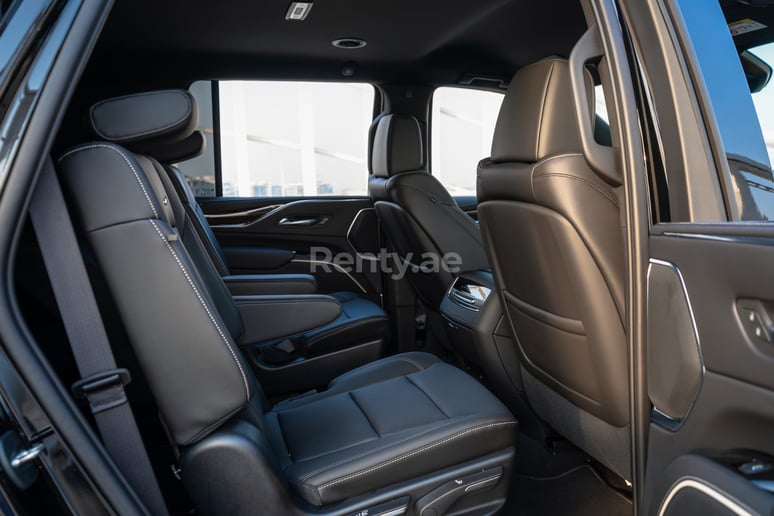 Cadillac Escalade Black Edition (Negro), 2021 para alquiler en Ras Al Khaimah