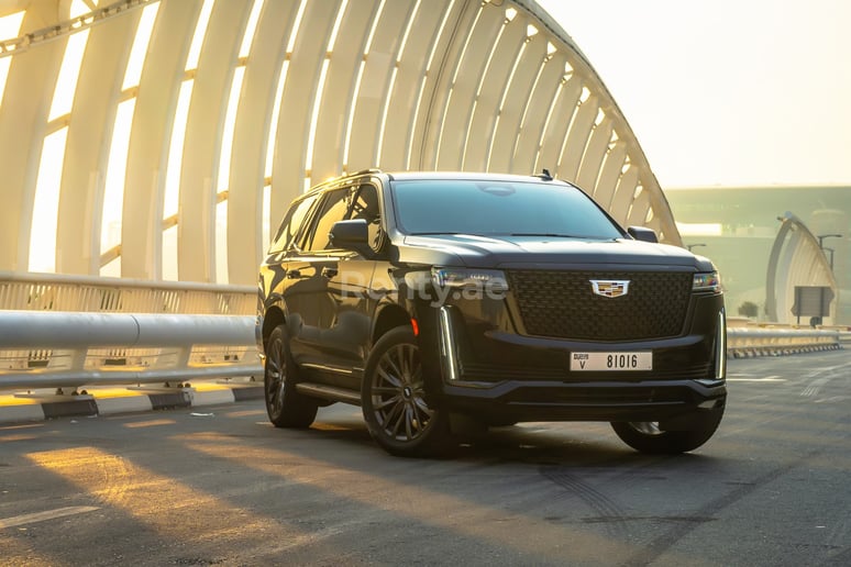 Cadillac Escalade Black Edition (Negro), 2021 para alquiler en Ras Al Khaimah