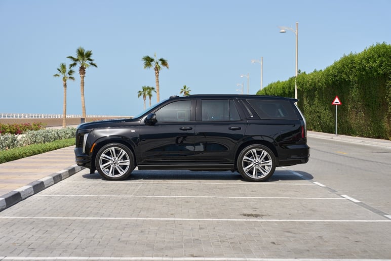Cadillac Escalade (Noir), 2025 &agrave; louer &agrave; Ras Al Khaimah