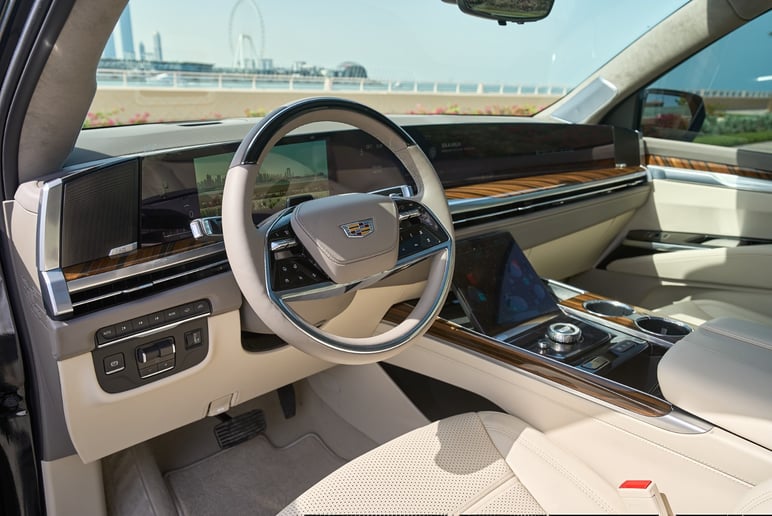 Cadillac Escalade (Noir), 2025 &agrave; louer &agrave; Ras Al Khaimah