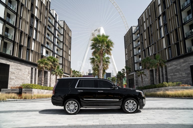 Cadillac Escalade Platinum (Schwarz), 2019  zur Miete in Dubai