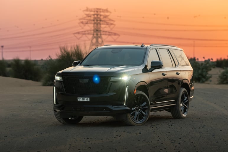 Cadillac Escalade Sport Platinum (Negro), 2024 - ofertas de arrendamiento en Ras Al Khaimah