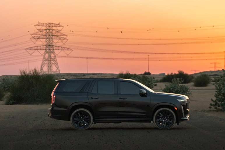 Cadillac Escalade Sport Platinum (Negro), 2024 - ofertas de arrendamiento en Ras Al Khaimah