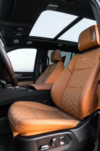 Cadillac Escalade Sport Platinum (Negro), 2024 - ofertas de arrendamiento en Ras Al Khaimah