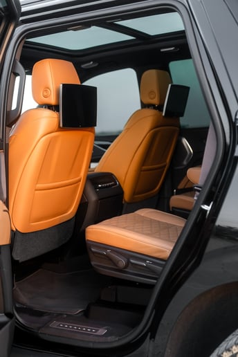 Cadillac Escalade Sport Platinum (Negro), 2024 - ofertas de arrendamiento en Ras Al Khaimah
