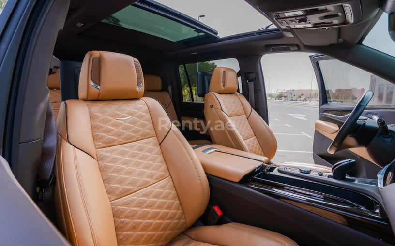 Cadillac Escalade XL (Schwarz), 2021  zur Miete in Dubai