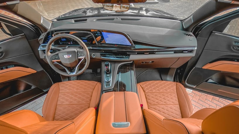 Abu Dabi'de kiralık Cadillac Escalade (Siyah), 2022