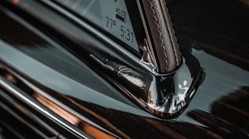 Abu Dabi'de kiralık Cadillac Escalade (Siyah), 2022