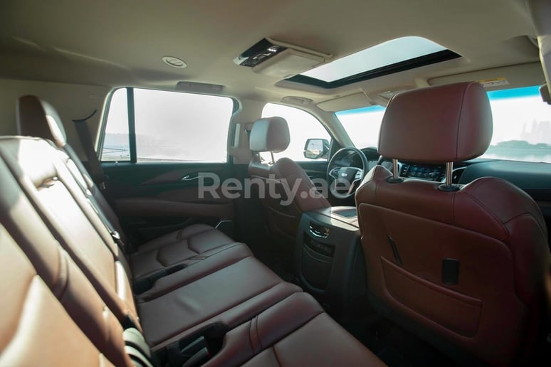 Cadillac Escalade (Nero), 2020 in affitto a Dubai