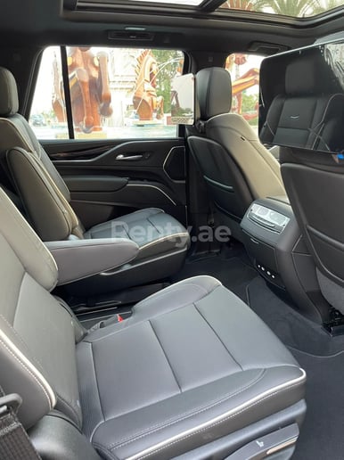 Cadillac Escalade Platinum S (Negro), 2021 para alquiler en Ras Al Khaimah