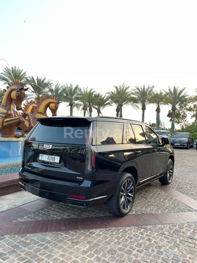 Cadillac Escalade Platinum S (Negro), 2021 para alquiler en Ras Al Khaimah