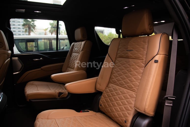 Cadillac Escalade (Negro), 2022 para alquiler en Ras Al Khaimah