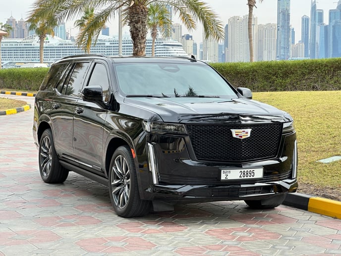 Cadillac Escalade (Negro), 2023 para alquiler en Dub&aacute;i