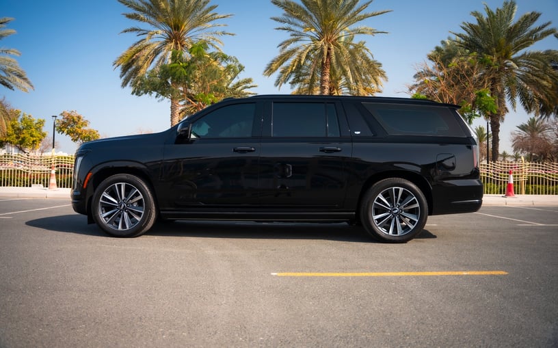 Cadillac Escalade (Negro), 2025 - ofertas de arrendamiento en Ras Al Khaimah
