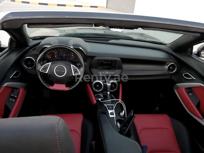 Chevrolet Camaro (Negro), 2019 para alquiler en Dub&aacute;i