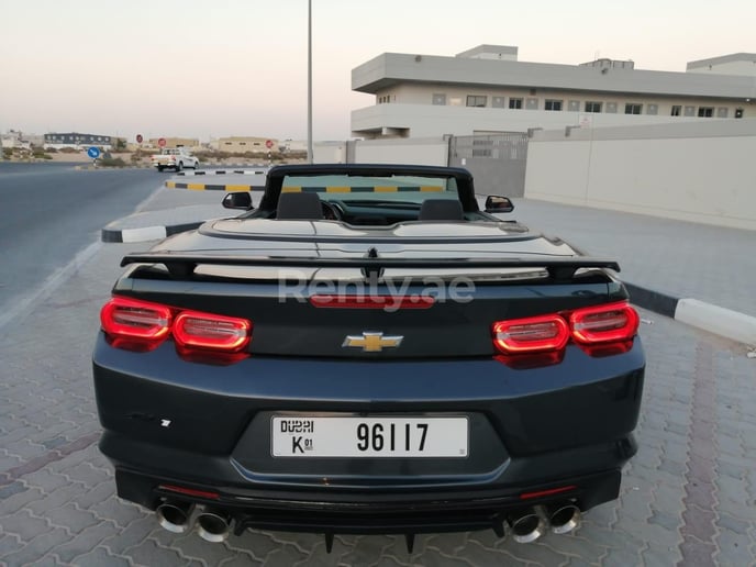 Chevrolet Camaro (Negro), 2019 para alquiler en Dub&aacute;i