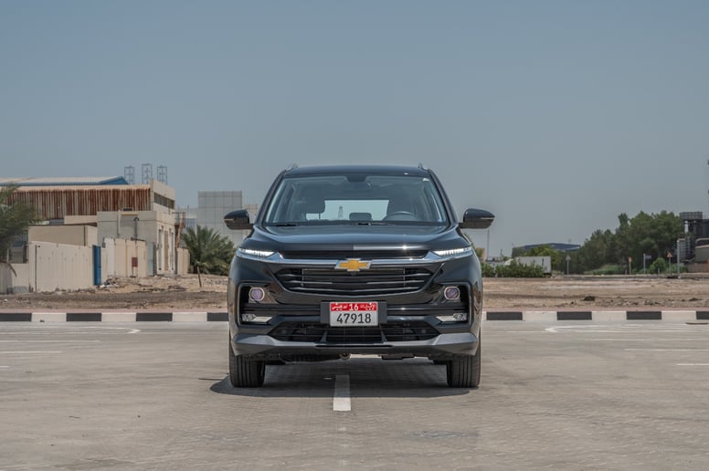 Abu Dabi'de kiralık Chevrolet Captiva (Siyah), 2024