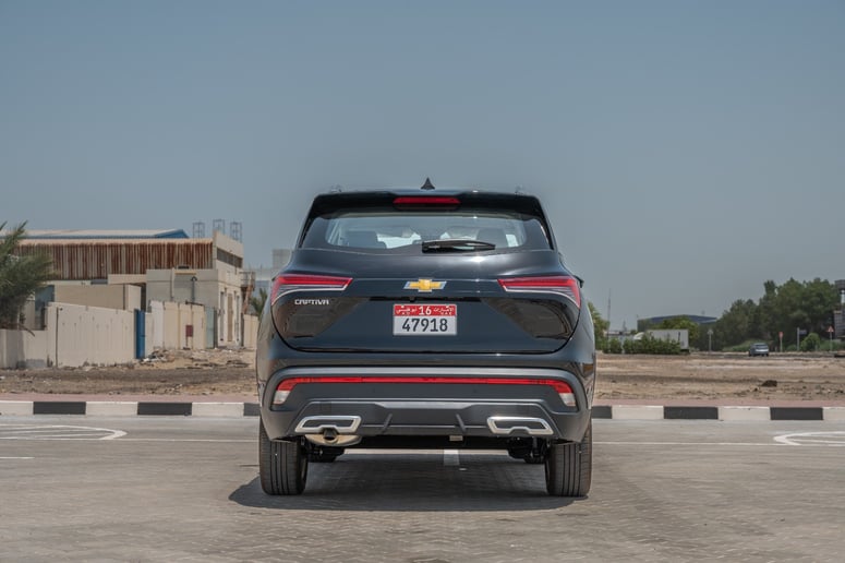 Abu Dabi'de kiralık Chevrolet Captiva (Siyah), 2024